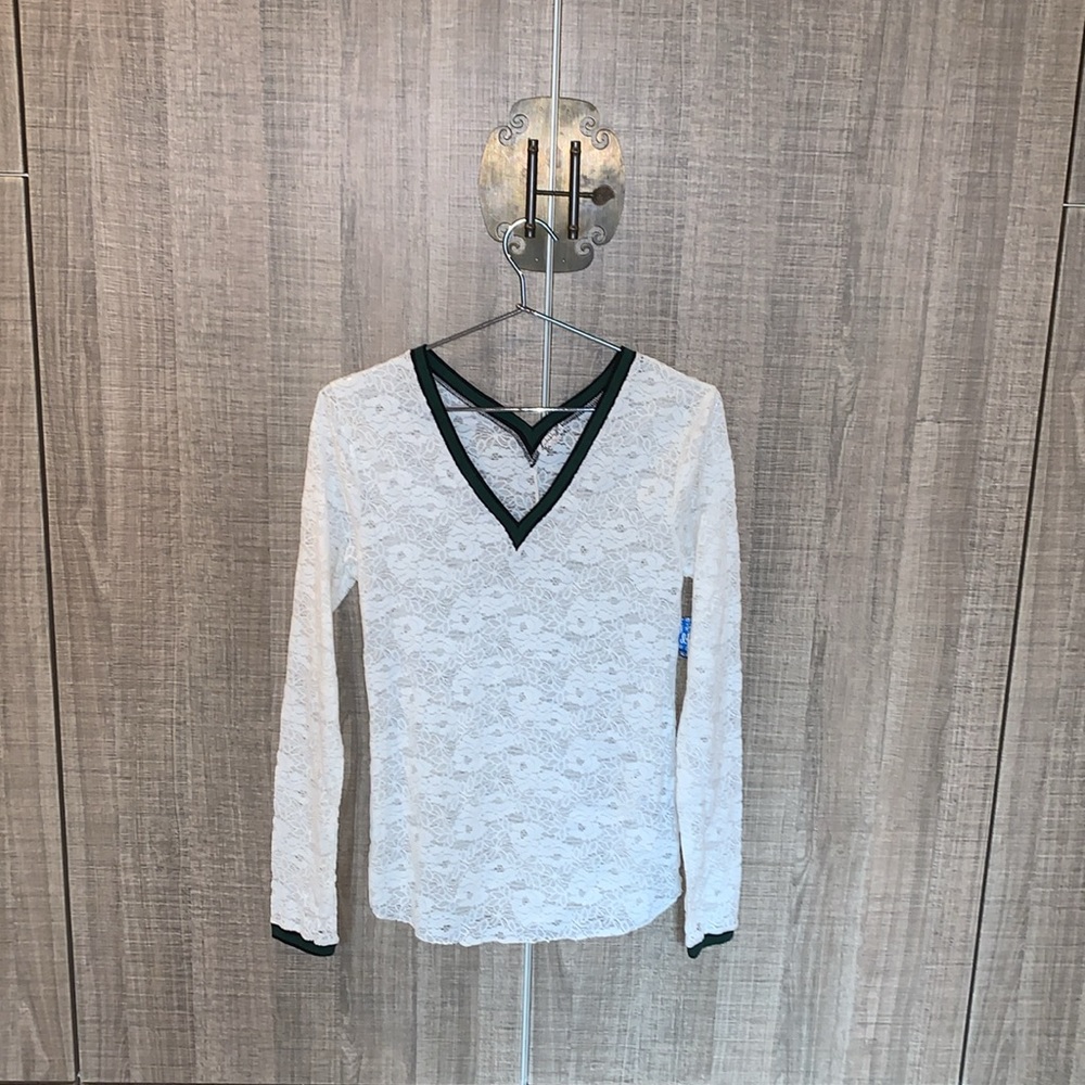 Free People White Lace V-Neck Long‎ Sleeve